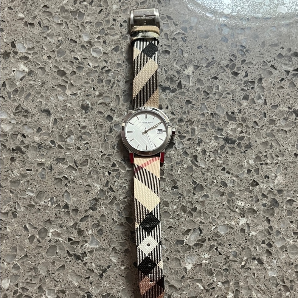 Authentic women’s Burberry watch BU9113 The City Nova